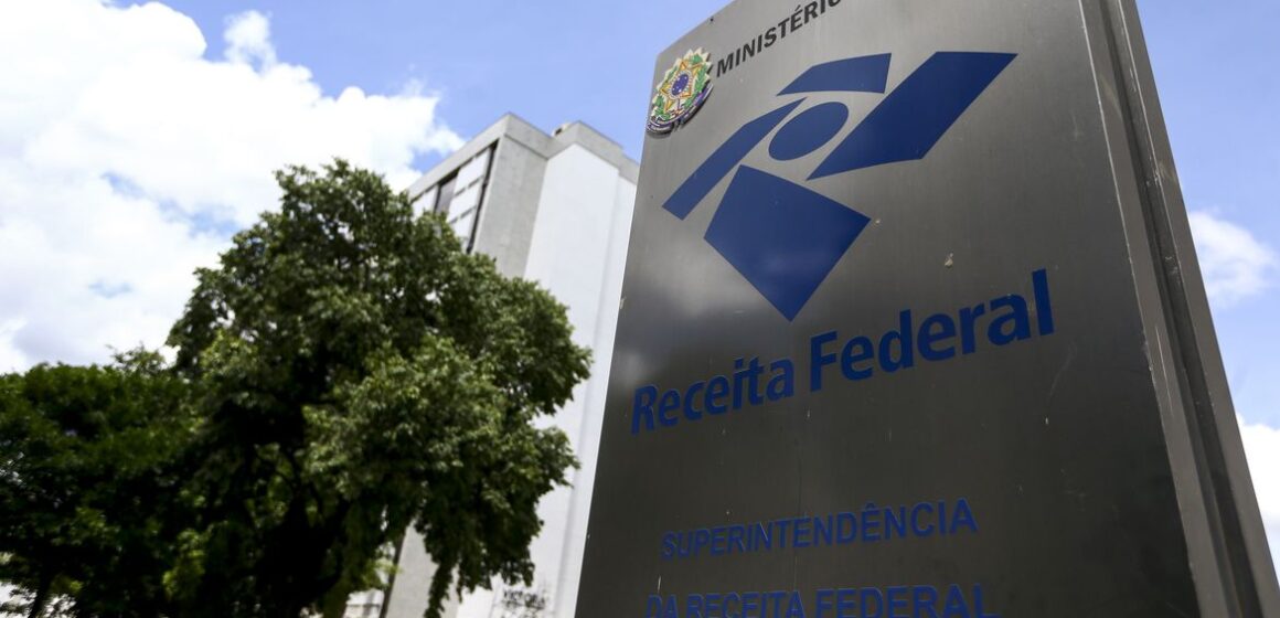 Arrecadação federal chega a R$ 172,31 bilhões em agosto