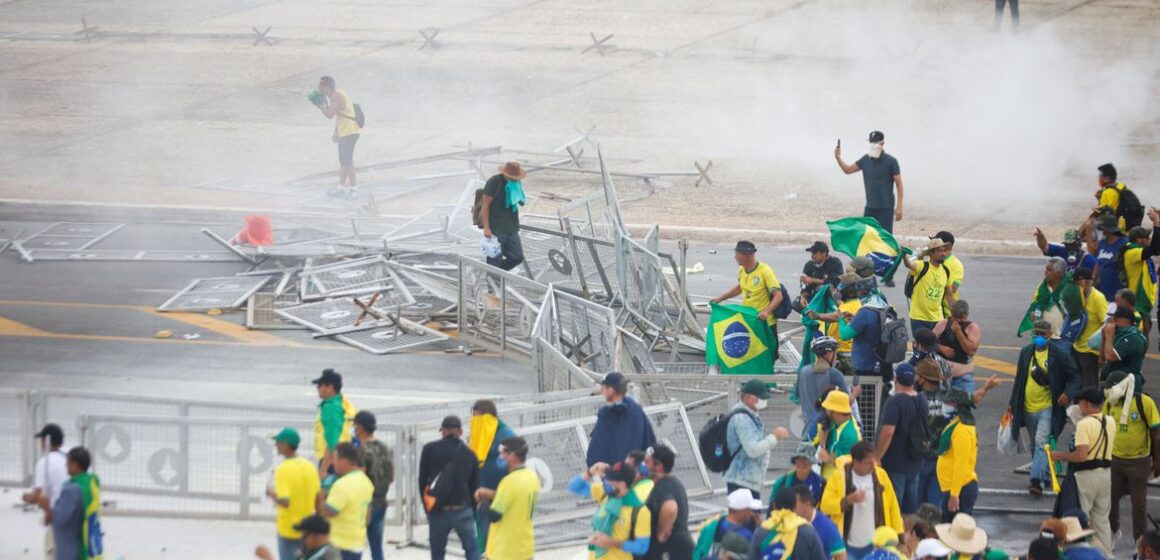 Líderes políticos internacionais repudiam invasão em Brasília