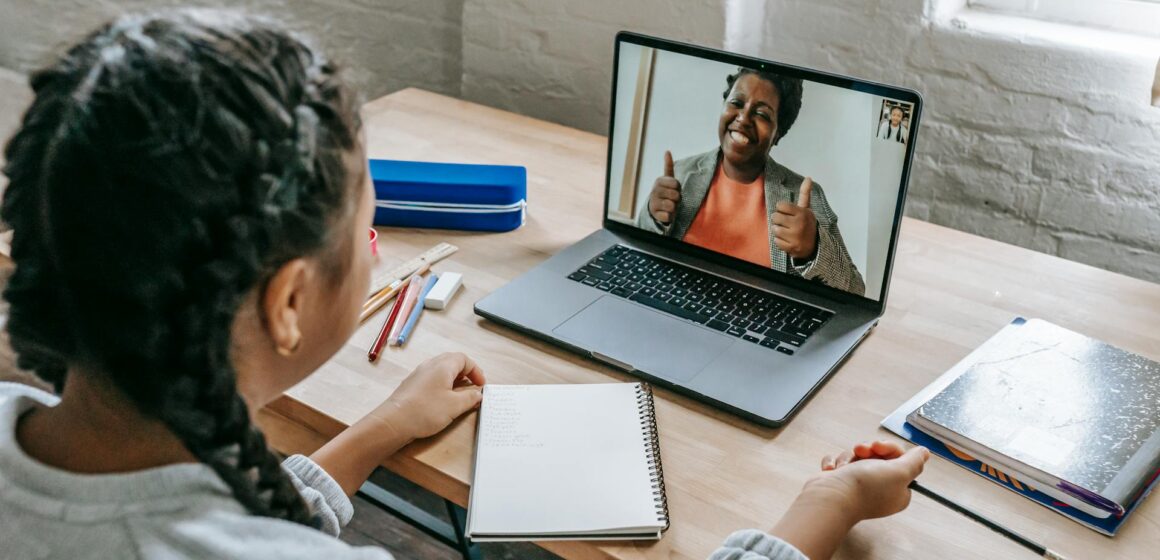 Evento nacional busca fortalecer uso consciente de tecnologia nas aulas